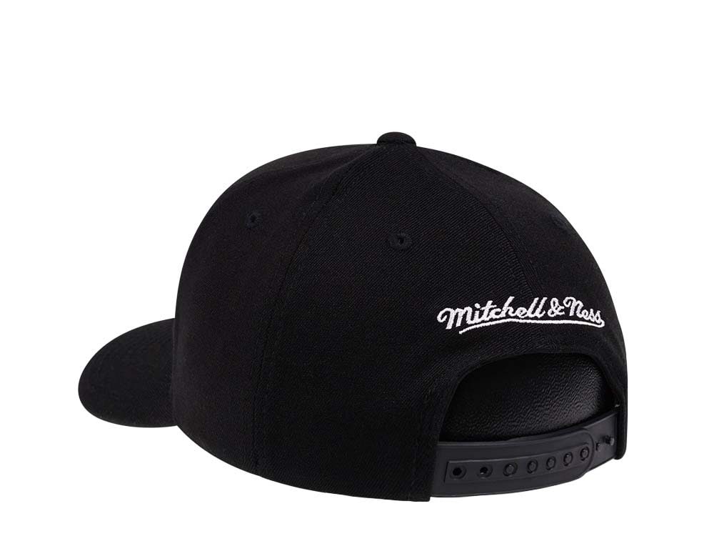 Mitchell & Ness San Antonio Spurs Team Ground Red Line Flex Snapback Cap