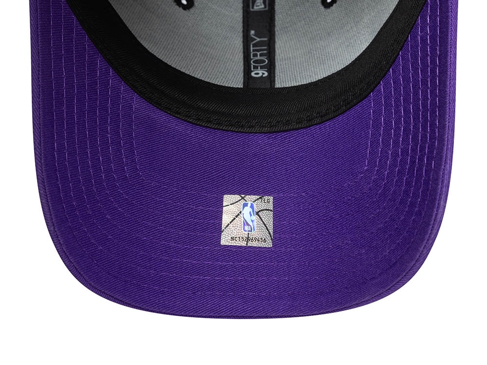 New Era Los Angeles Lakers 17 Time NBA Champions Edition 9Forty Strapback Cap