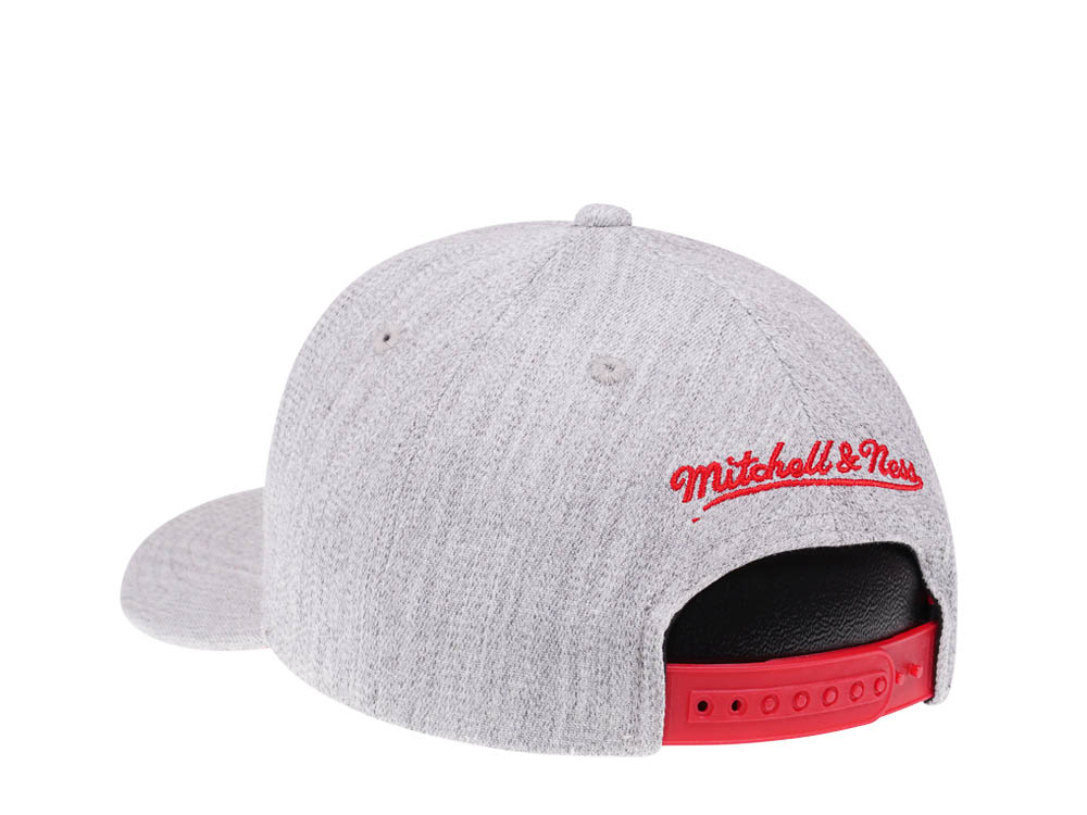 Mitchell & Ness Chicago Bulls Heather Gray Red Line Flex Snapback Cap