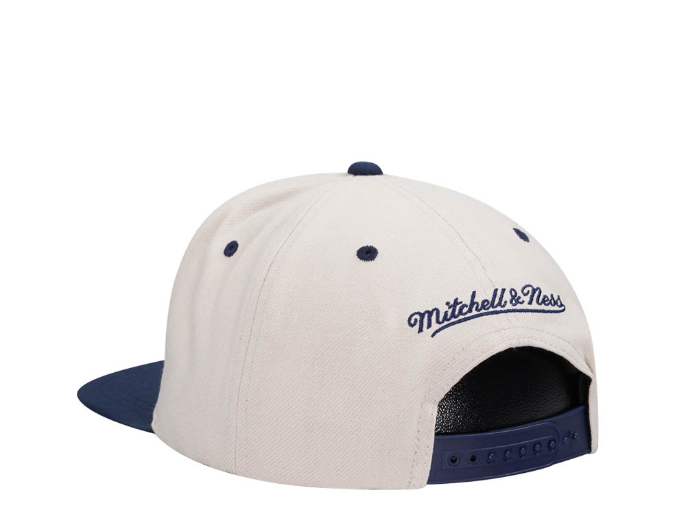Mitchell & Ness Dallas Mavericks Sail Off White Two Tone Snapback Cap