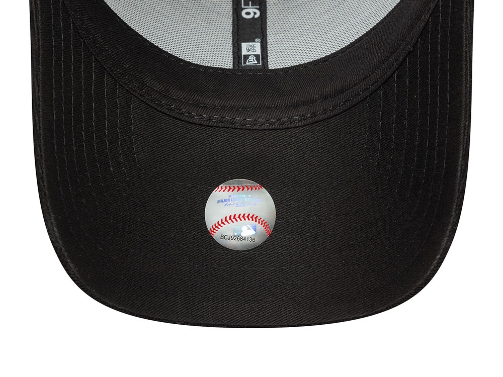 New Era New York Yankees Cord Flawless Black Edition 9Forty Strapback Cap