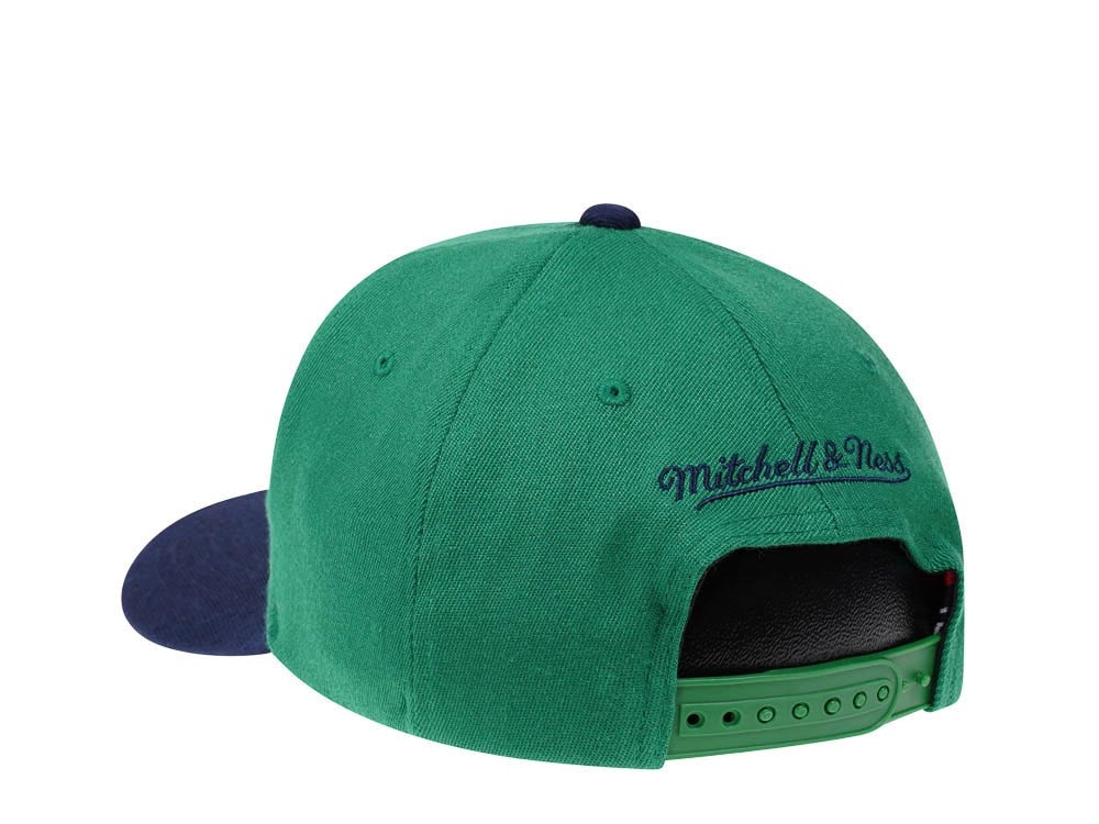 Mitchell & Ness Dallas Mavericks Team Two Tone Red Line Solid Flex Snapback Cap