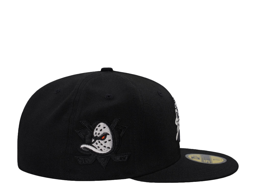 New Era Anaheim Ducks Blackout Glow Wool Edition 59Fifty Fitted Cap