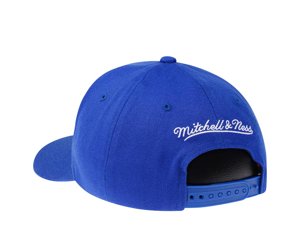Mitchell & Ness New York Knicks Team Ground Red Line Solid Flex Snapback Cap