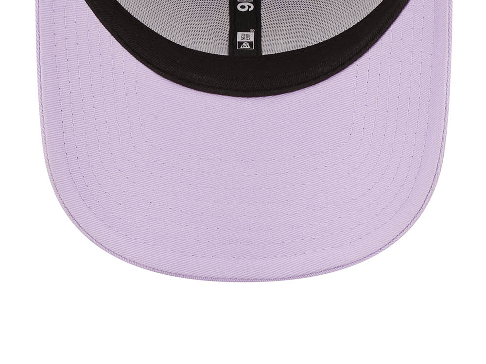 New Era New York Yankees League Essentials Lavender 9Forty Strapback Cap