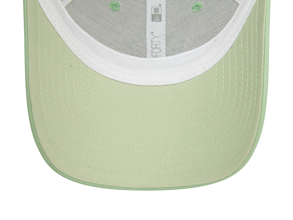 New Era New York Yankees Mint Leather Womens 9Forty Snapback Cap