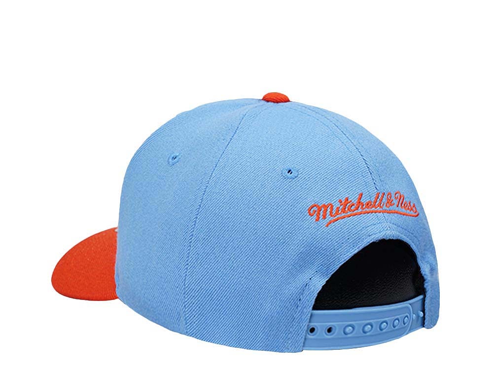 Mitchell & Ness Cleveland Cavaliers Team Two Tone 2.0 Hardwood Classic Red Flex Snapback Cap