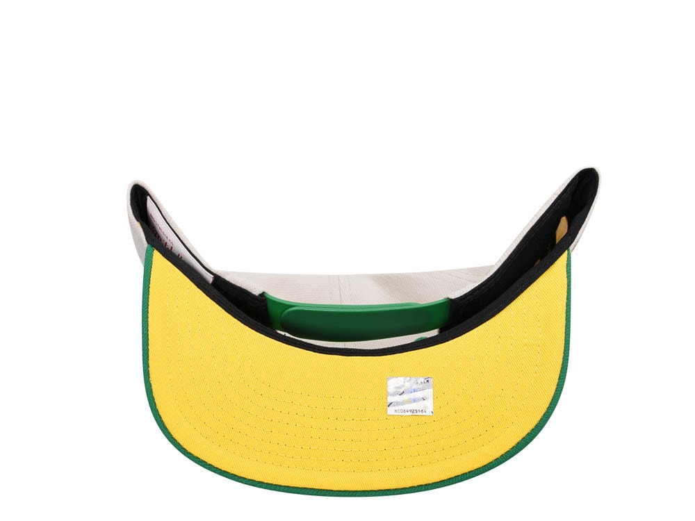 Mitchell & Ness Seattle Supersonics Sail Off White Two Tone Snapback Cap