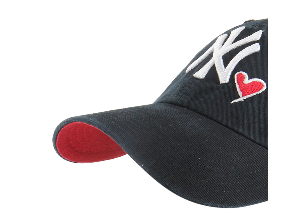 47 Brand New York Yankees Heart Icon Navy Clean Up Strapback Cap