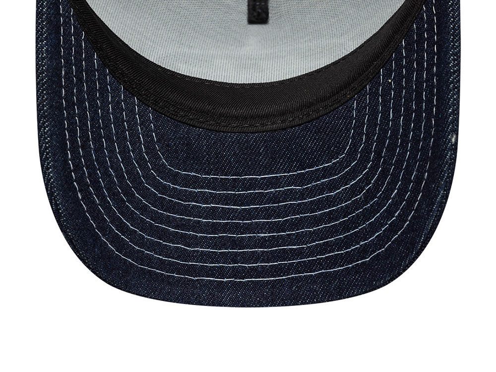 New Era Oval Patch Navy 9Forty Womens Trucker Snapback Cap