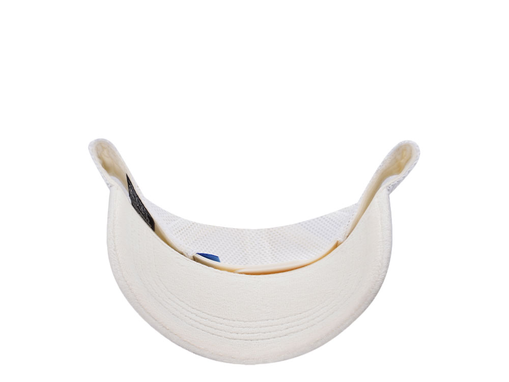 meer. ROUND CUTTING VELOUR TOP ホワイト Von Dutch Oval Patch White Velour Edition Trucker Snapback Cap