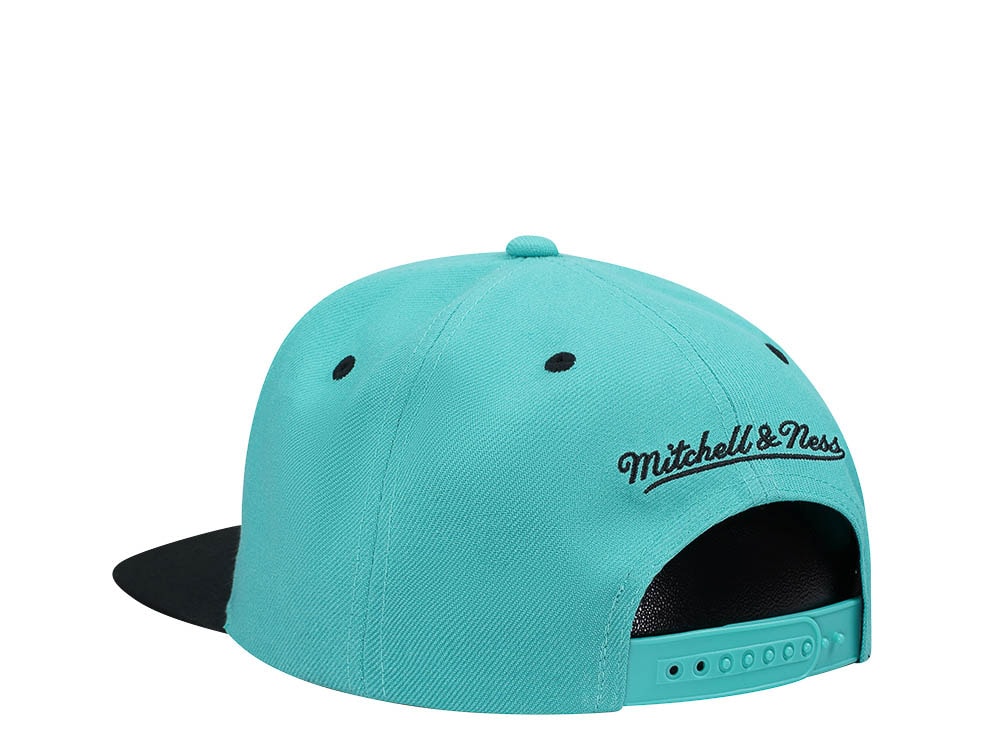 Mitchell & Ness San Antonio Spurs Breakthrough Two Tone Snapback Cap