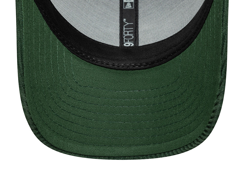 New Era New York Yankees Dark Green Corduroy 9Forty M Crown