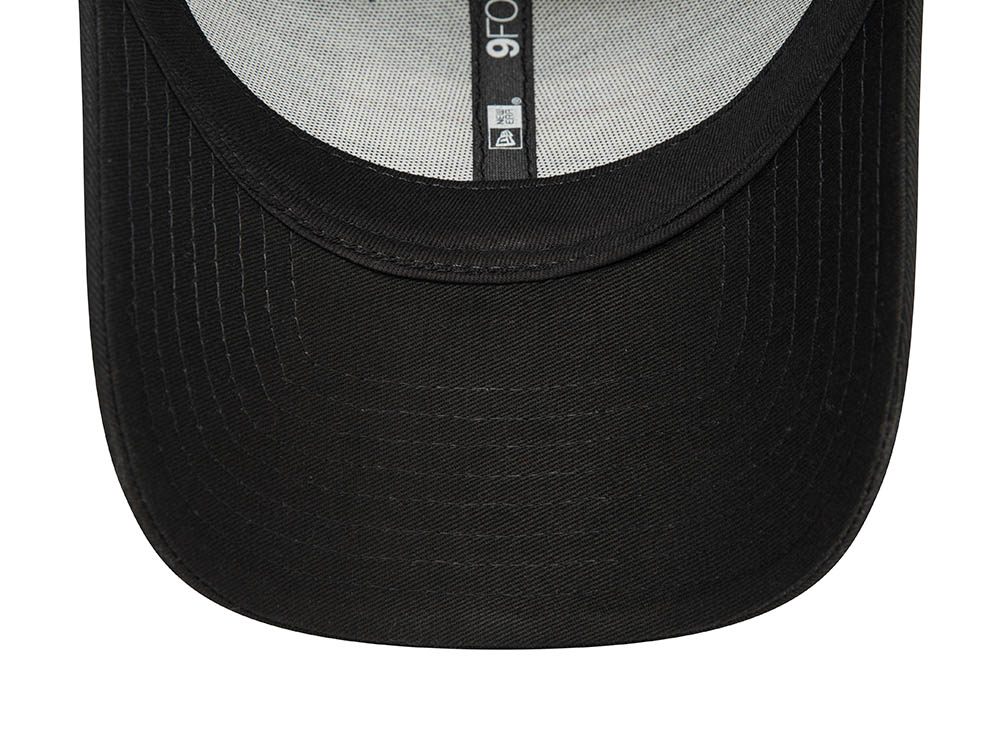 New Era Manchester United Flag 9Forty Strapback Cap