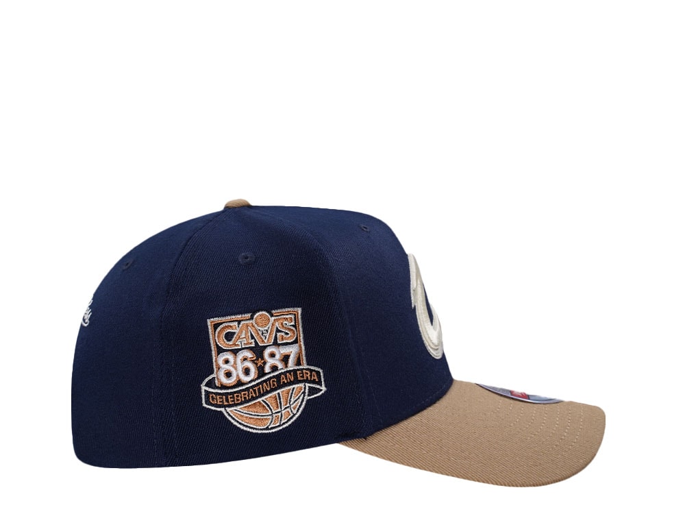 Mitchell & Ness Cleveland Cavaliers Sand Storm Classic Red Stretch Snapback Cap