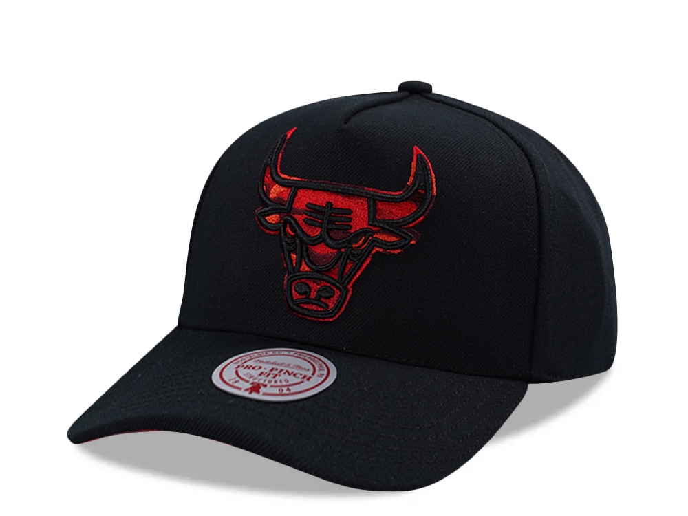 Mitchell & Ness Chicago Bulls 404 Club Camo Black Edition Pro Pinch Fit Snapback Cap